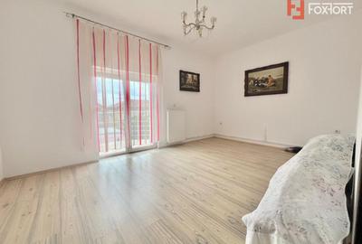 Casa Individuala cu 9 camere de vanzare, zona Ghiroda - 10