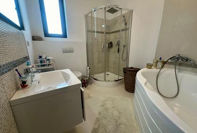 Vilă Elegantă cu Piscină Privată în Corbeanca - 20