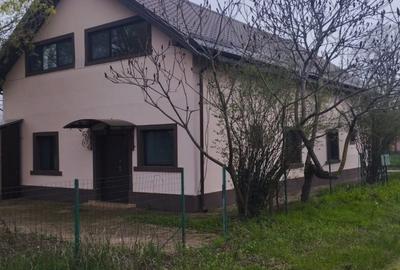 SE VINDE CASA IN CALUGARENI 5 camere, teren 600mp - 1