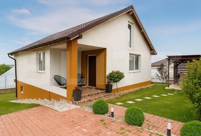 Casă individuală cu 3 camere în Câmpenești