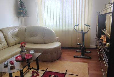 Balada - apartament cu 4 camere decomandat, centrala pe gaz - 1