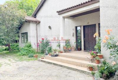 Casă individuală cu 7 camere în Ghermănești