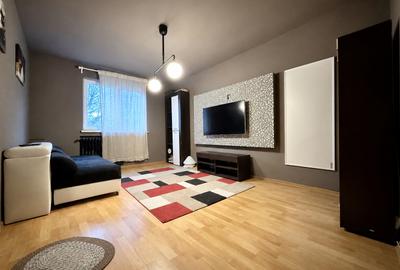 Apartament cu 4 camere decomandat, mobilat în Tei