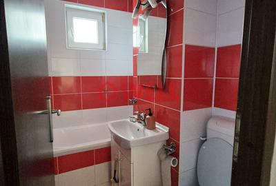 APARTAMENT CU 3 CAMERE DE ÎNCHIRIAT - 3