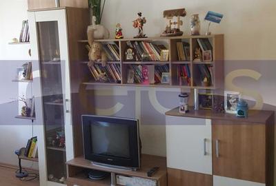 Apartament cu 3 camere decomandat, mobilat în Dristor