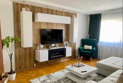 Apartament cu 3 camere decomandat în Tomis III