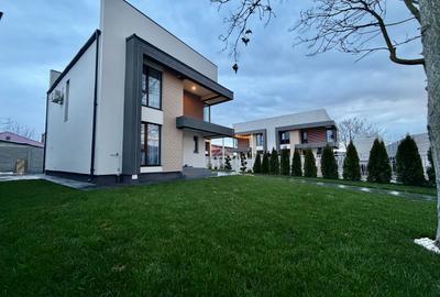 Casă individuală cu 5 camere în Berceni