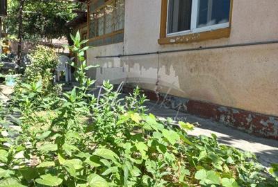 Casa batraneasca  cu teren de 435mp cu utilitati si deschidere 14 m- Coiciu - 4
