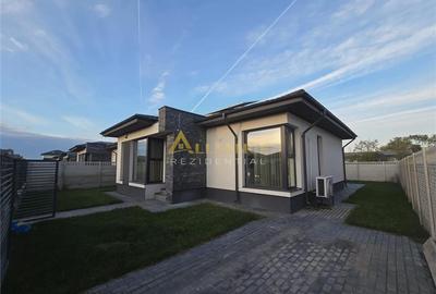 Casă cu 3 camere în Berceni