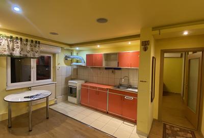 Nerva Traian,bl.1993,et.1/8, DECOMANDAT,Amenajat,centrala,Liber - 1