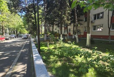 Apartament cu 4 camere decomandat, mobilat în Brâncoveanu