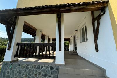 Casa in Săcele poziționată într-o zona linistita, comision 0 - 7
