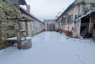 Casa parter teren 836 mp, 150 mp utili 2 corpuri , asfalt , langa Sercaia - 11