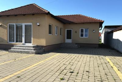 Casă individuală cu 3 camere în Periferie