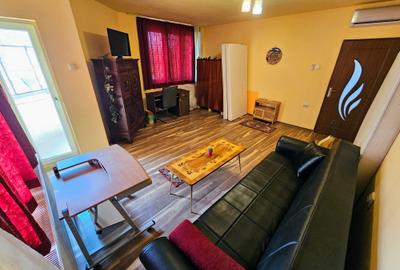 Apartament de vânzare, 2 camere, 72 mp, zona Piața Abator - 1