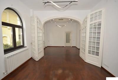 Casă individuală cu 6 camere în Dorobanți