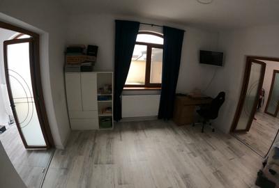 Casă de Vis de Vânzare – Eleganță și Confort zona centrala - 10