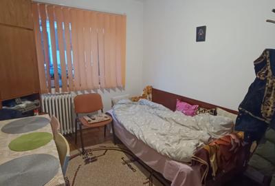 Apartament 3 camere, de vânzare, Mănăștur, strada Brateș, 65 mp, decomandat - 2