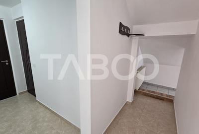 Apartament de vanzare 3 camere decomandate 115mpu balcon zona Tilisca - 13