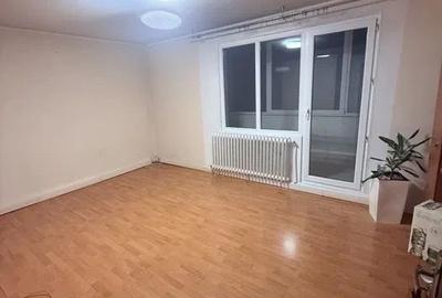 Apartament cu 4 camere decomandat, mobilat în Rahova