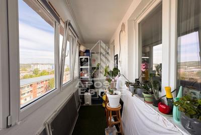 Apartament 2 camere, renovat, etaj 8, panoramica, Stadion - Hunedoara - 15