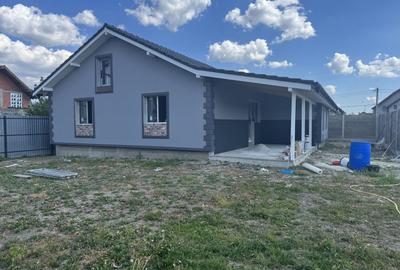 Casa Individuala Sanmihaiu Roman,Parter,4 Camere,2Bai,Toate Utilitatile - 2