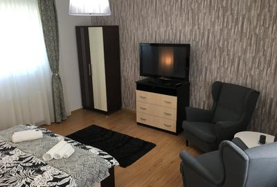 Apartament la casa cu 2 camere 62 mp, pivnita , garaj, str. C. Darwin!