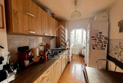 Apartament 3 camere, etaj 3, centrala proprie, zona Lipovei - 6
