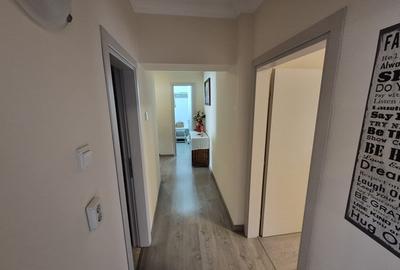Pța Alba Iulia  3camere +terasă mare - 5