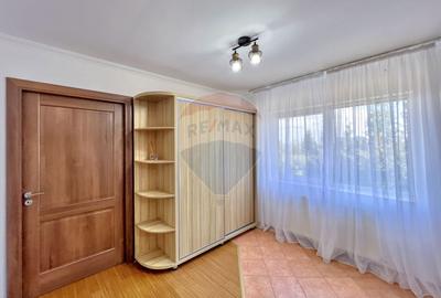 Casa cu 3 camere si 1500mp teren de inchiriat in Faget - 11
