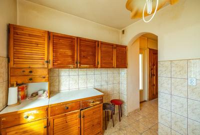 Apartament cu 3 camere decomandat în Micălaca