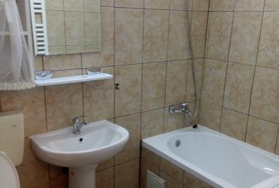 Apartament 2 camere decomandat, etaj 3, centrala, Piata Tomis III - 7