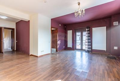 Casă cu 6 camere în Tunari