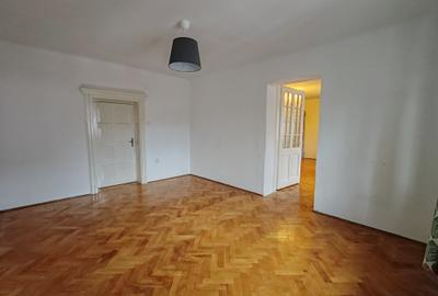 Apartament 3 camere pozitie deosebita zona Colinei - 6