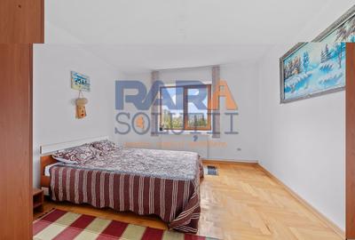 Vilă cu 6 dormitoare, 2 garaje, anexe multiple - 2076 mp teren - 13