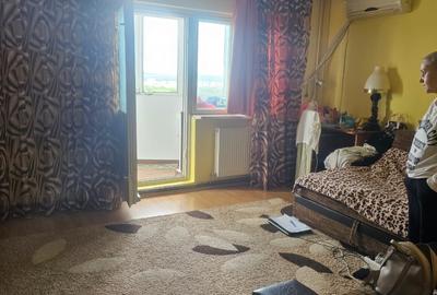 Ap. 3 cam decomandat, centrala, etaj 7/8, panorama, mobilat - 1