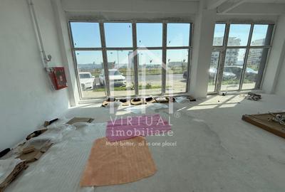 Spatiu comercial - 140 mp, open space - Zona circulata - 3