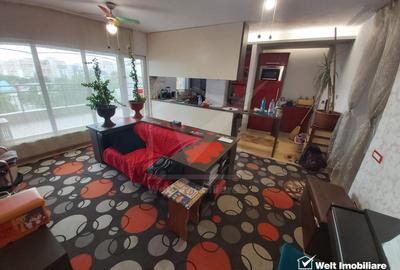 Apartament cu 3 camere semidecomandat, mobilat în Zorilor