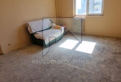 Vanzare apartament 3 camere - 1