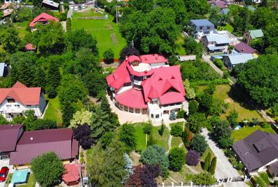 Casa / Vila / Conac Breaza 15 camere + - 4