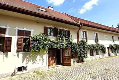 Oportunitate de investitie| Casa saseasca| Teren 1012 mp | Cristian - 1