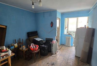 Garsoniera galata etajul 2 - 1