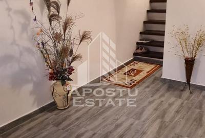 Casa cu 4 camere, , centrală proprie ,zona Parneava - 8