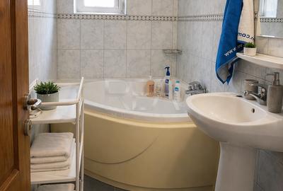 3 camere Unirii decomandat, inst. schimb., et. 2, an 1991, 76 mp - 7