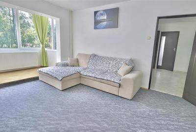 Apartament cu 3 camere semidecomandat, mobilat în Gemenii
