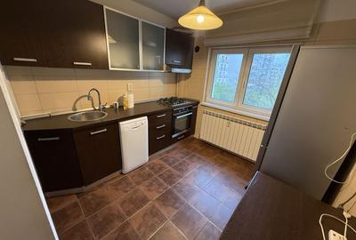 Apartament cu 3 camere decomandat, mobilat în Obor