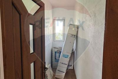 Casă cu 5 camere de vânzare - 13