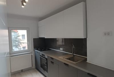 Inchiriez apartament cu 3 camere - 2