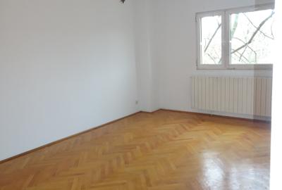 Bloc tip boutique, constr. 2000, parcare subterana si 2 intrari - 8