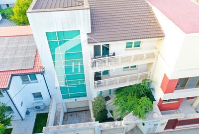 Vila deosebita  la un pas de mare mobilata si utilata - 3